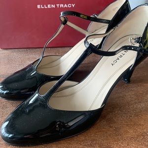Ellen Tracy patented leather Mary Jane heels